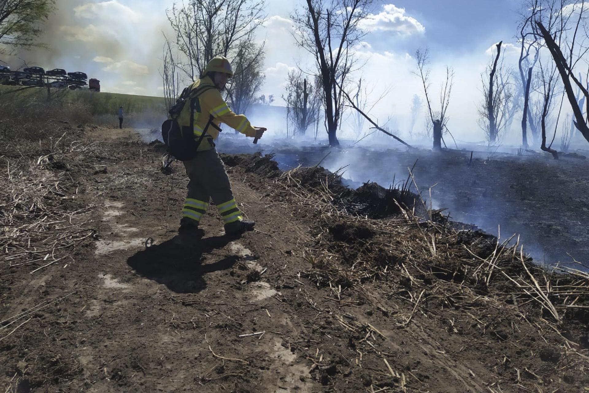 Ola De Incendios Sacude Ocho Provincias De La Mitad Norte De Argentina