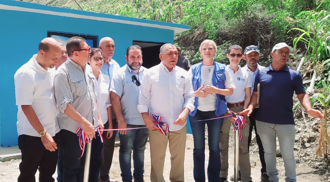 Fundación Popular Ministerio de Energía y Minas PNUD PPS junto a