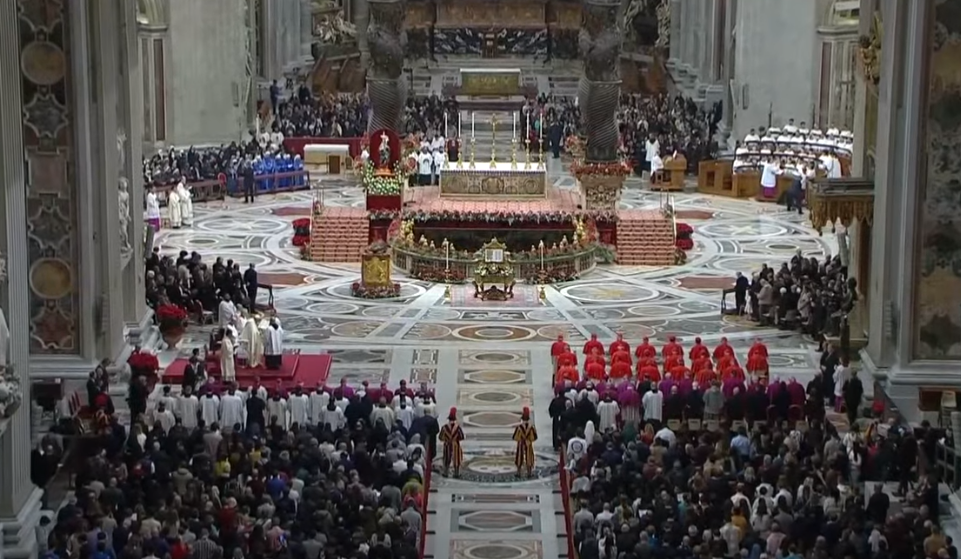 En Vivo Vaticano Recuerda Durante Misa Al Papa Em Rito Benedicto Xvi