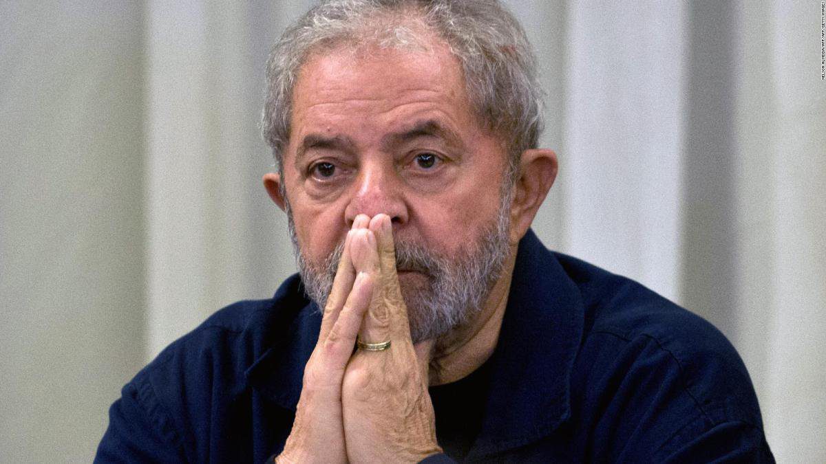 Lula lidera con un 44,42 %, según el primer escrutinio en Brasil