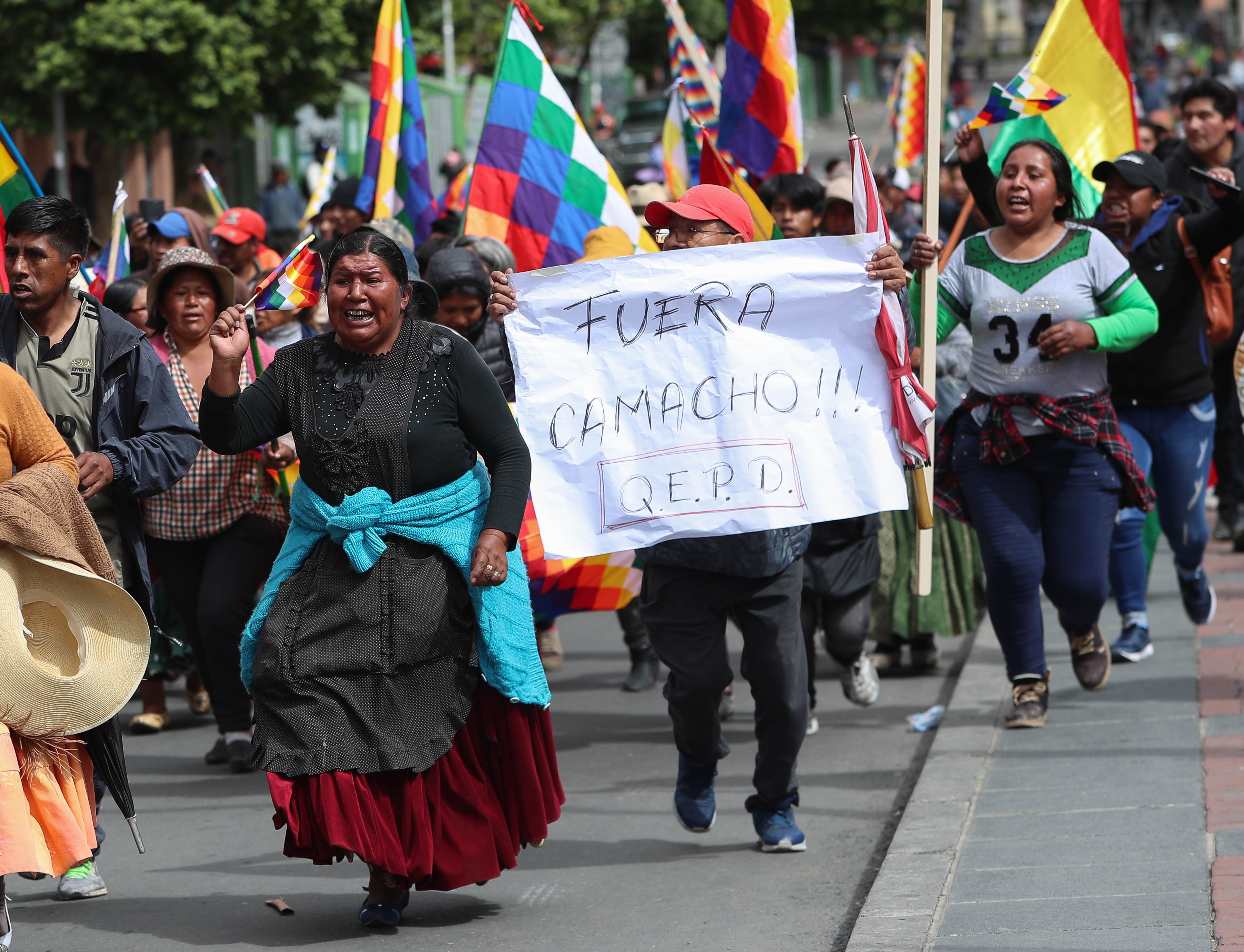 Una Masiva Marcha De Banderas Indígenas Saluda A Evo Morales Desde Bolivia N Digital
