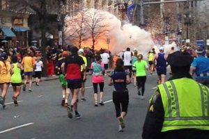 atentado del maratón de Boston fue un acto terrorista​​​​ que ocurrió el lunes 15 de abril de 2013