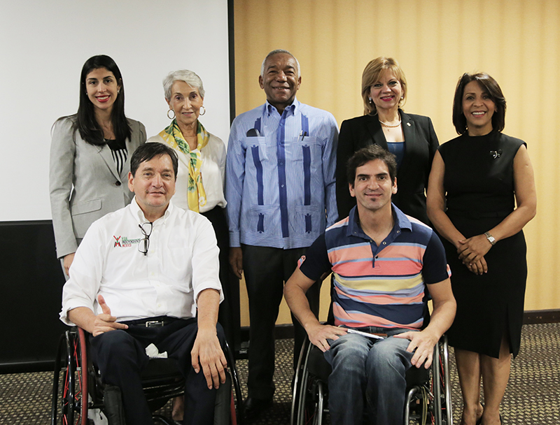 CONADIS y PNUD reconocen inclusión de personas discapacitadas en APAP