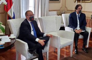 Danilo Medina extiende horario de toque de queda