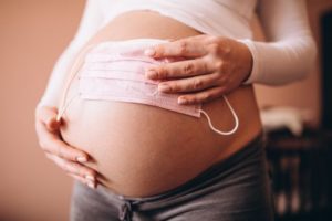 Embarazadas y niños con COVID-19