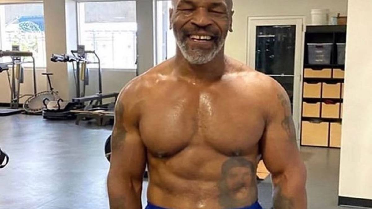 Mike Tyson se durmió en medio de una entrevista y generó preocupación a