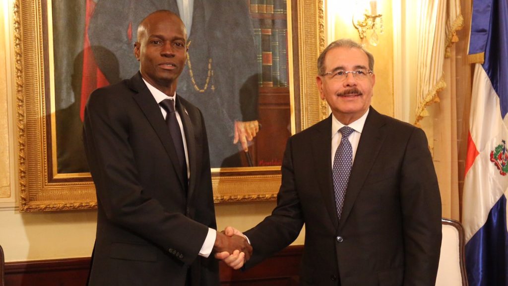 Danilo Medina junto al presidente de Haití, Jovenel Moise.