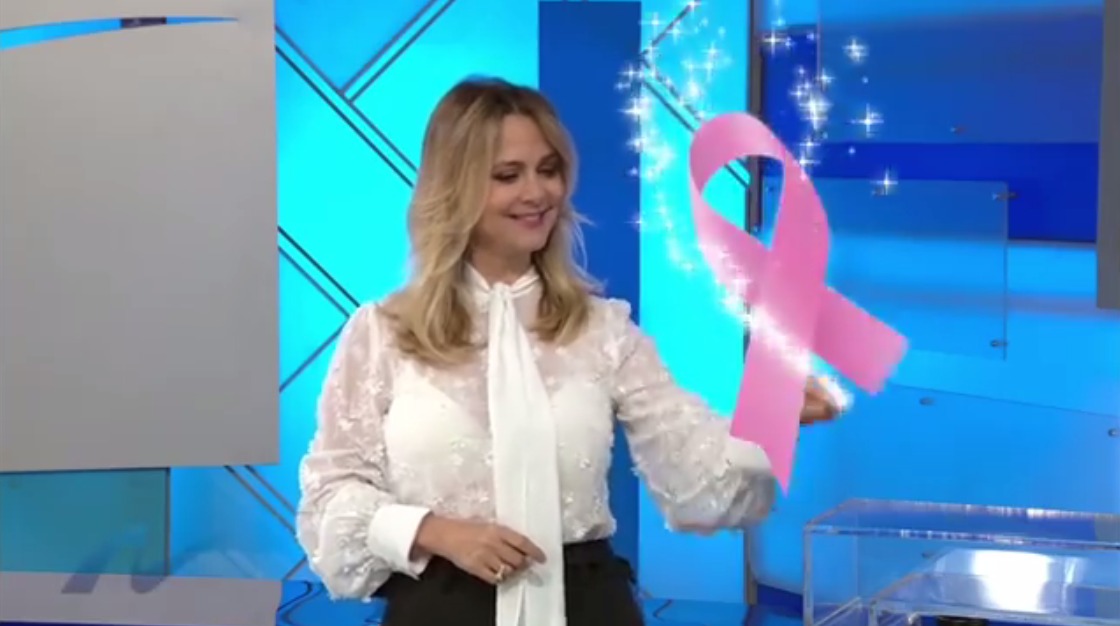Nuria Piera apoya mes del cáncer.