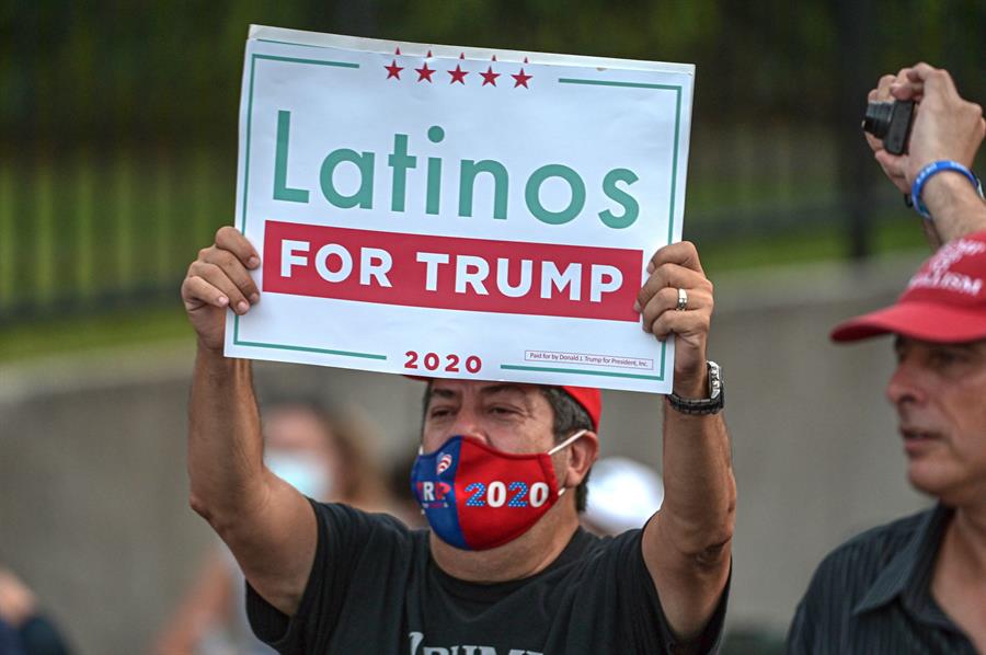 latinos-trump