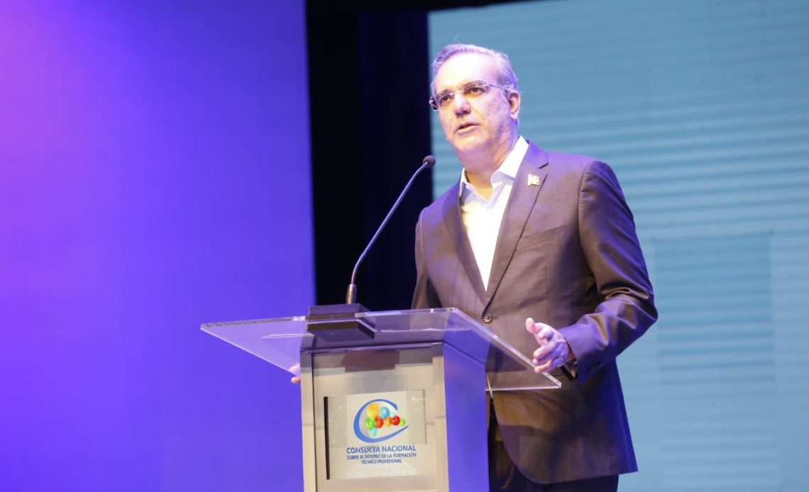 Luis Abinader, presidente de la República, en presentación del Infotep