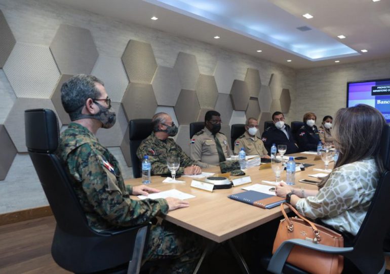 Ministerio de Defensa en reunión