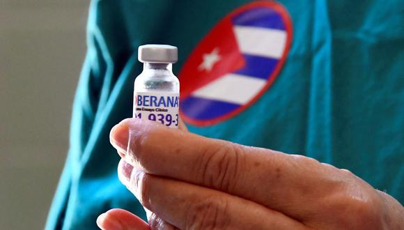 Cuba dice que sanciones de EE.UU. le impiden fabricar vacunas suficientes