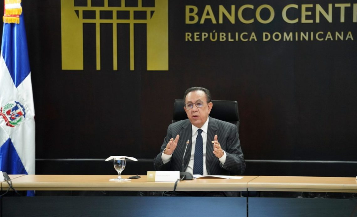 Héctor Valdez Albizu, gobernador del BCRD