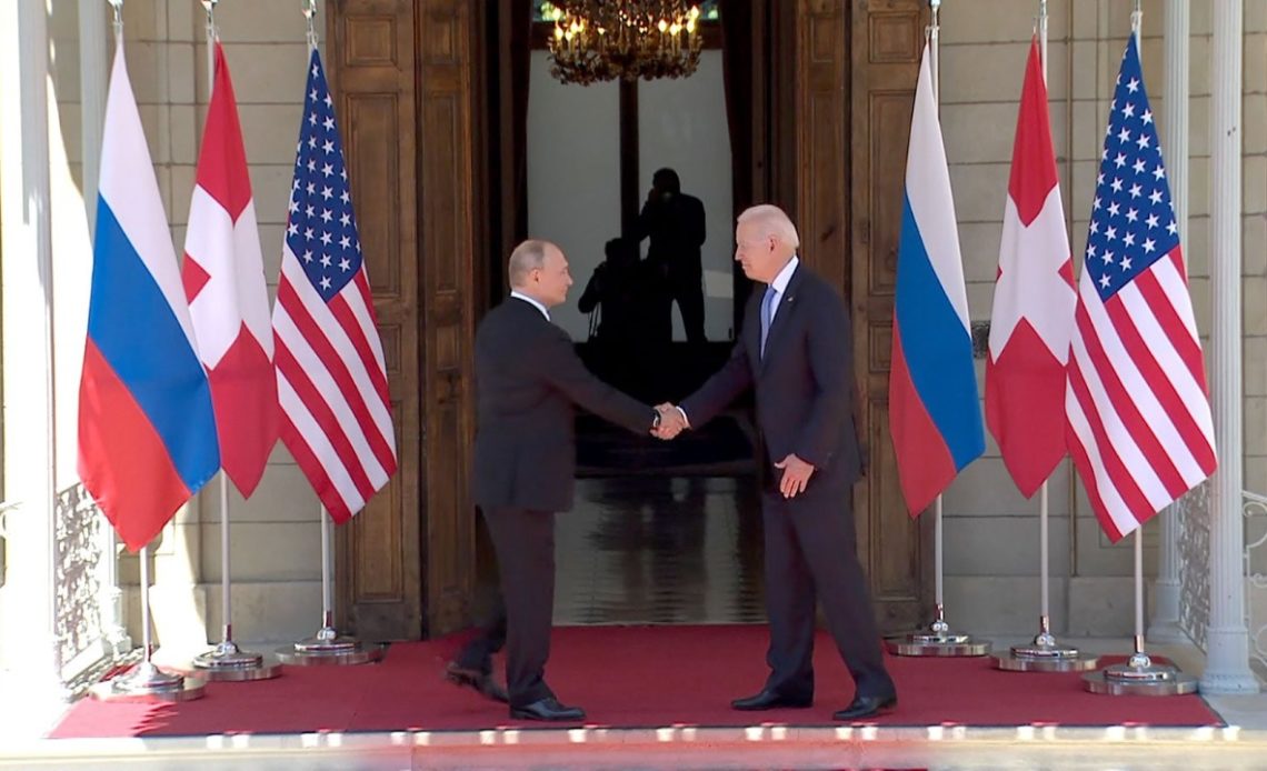 Vladimir Putin y Joe Biden