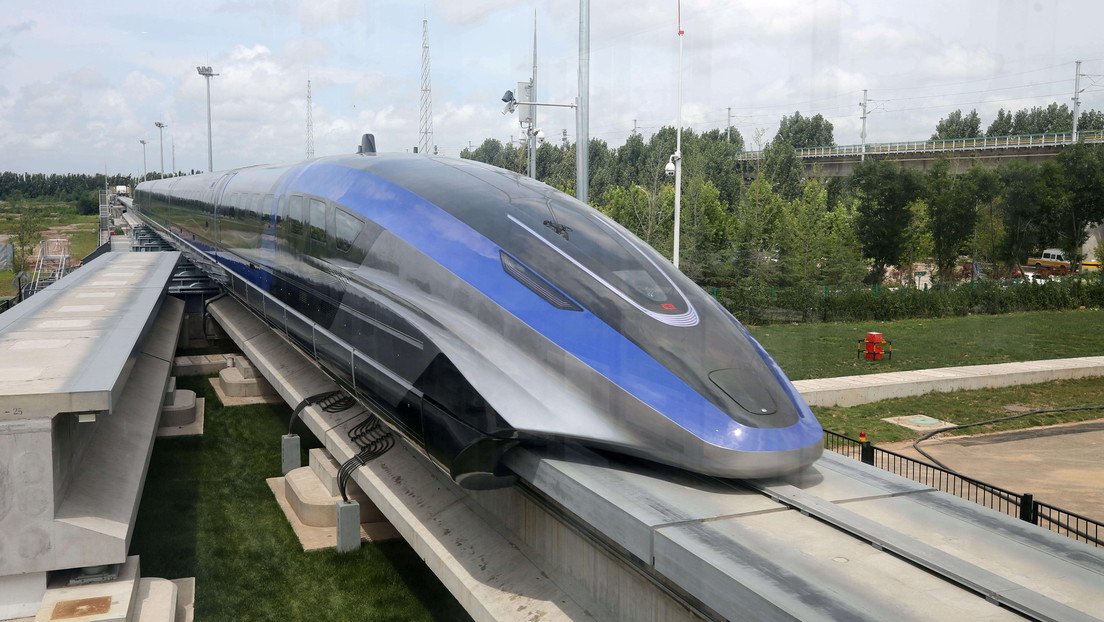 China estrena su nuevo tren tipo maglev capaz de alcanzar 600 kilómetros por hora