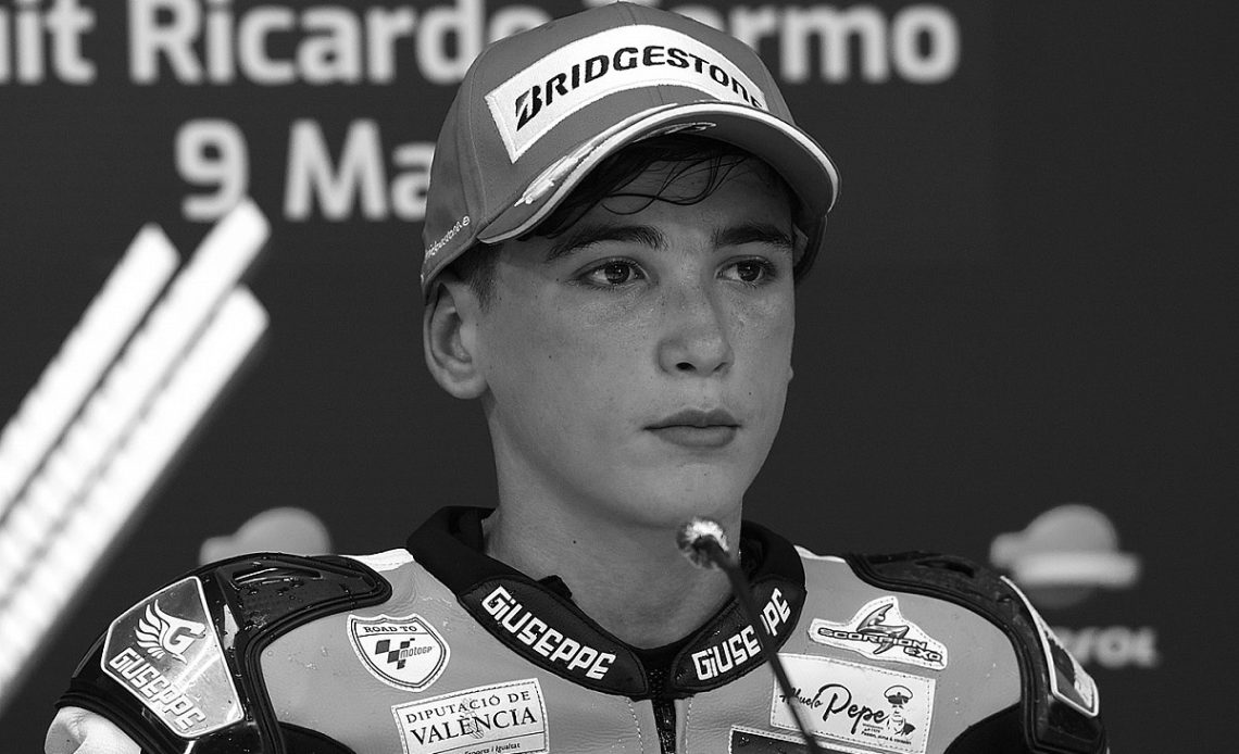 Muere piloto de motociclismo de 14 años tras sufrir accidente durante carrera - Hugo Milán