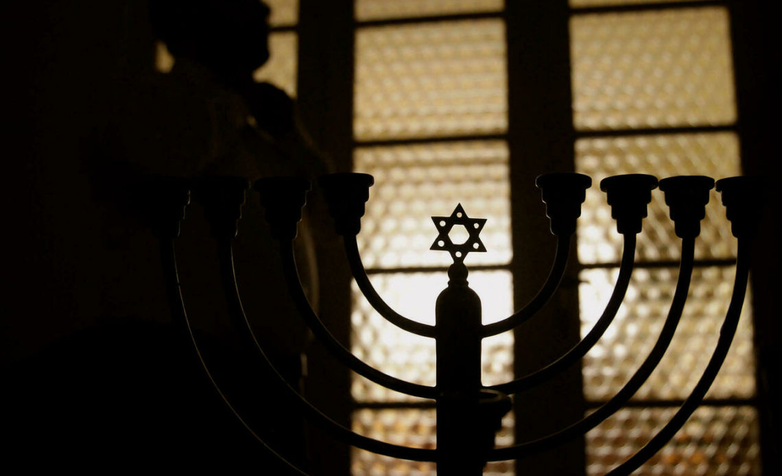 Les plegarias resuenan nuevamente en una histórica sinagoga de Budapest