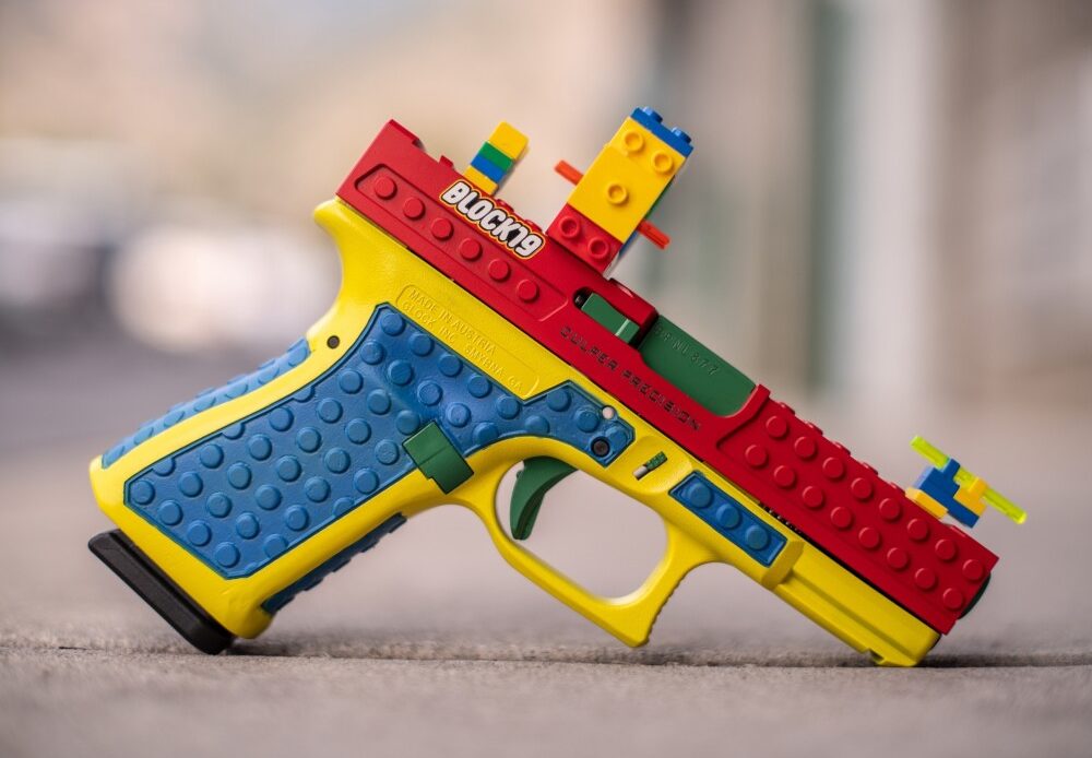 Polémica en EEUU por pistola que se asemeja a un juguete de Lego