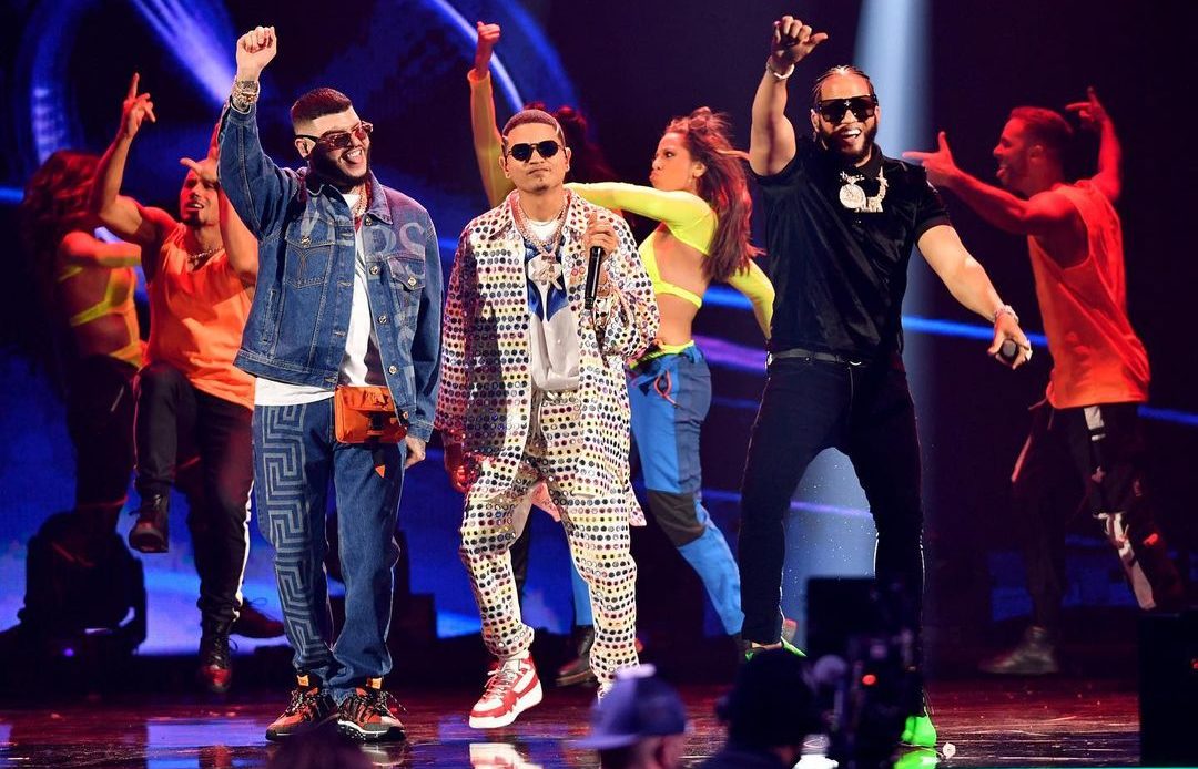 El Alfa participa en tres performance de los Premios Juventud 2021