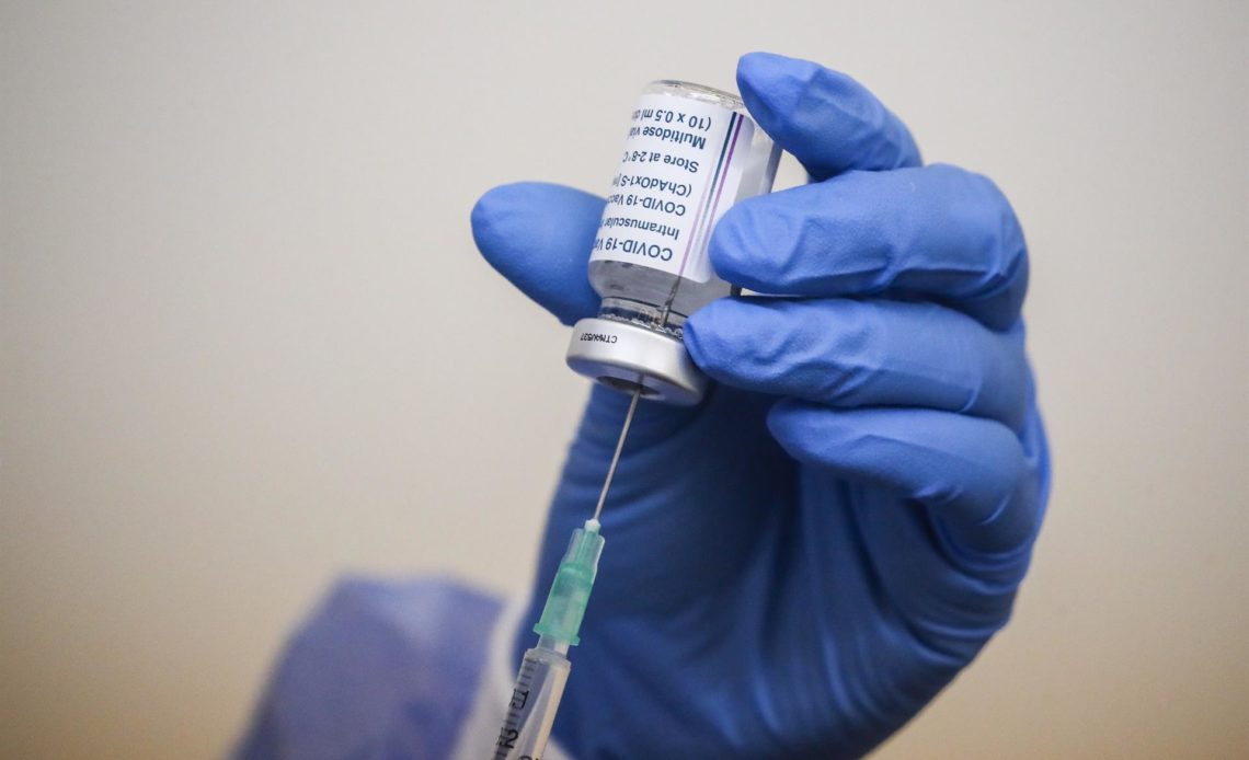 Canadá dice que tiene ya suficientes dosis para inmunizar a toda su población