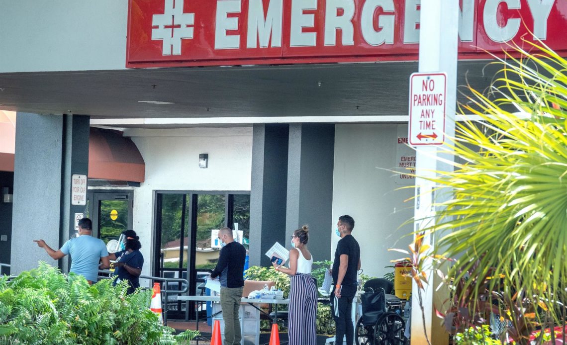 Piden declarar el estado de emergencia en Florida tras repunte de covid-19