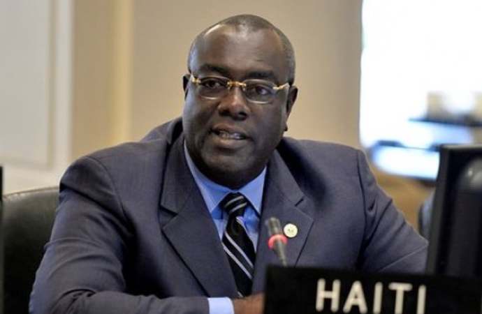 Embajador de Haití en Washington denuncia campaña de descrédito en su contra