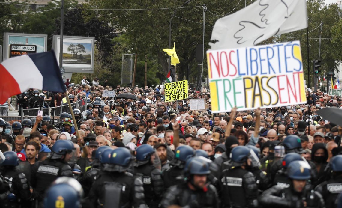 Por cuarto sábado consecutivo las calles de Francia se opone al pase sanitario