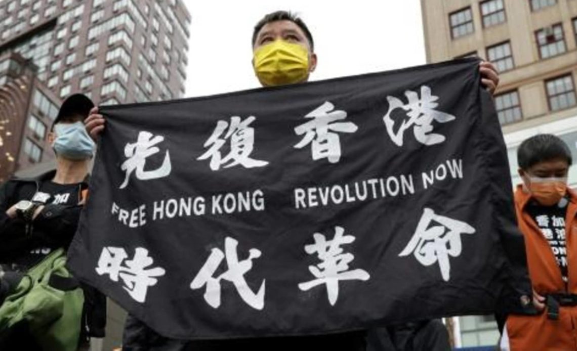 Biden ofrece asilo a ciudadanos de Hong Kong alegando represión de China