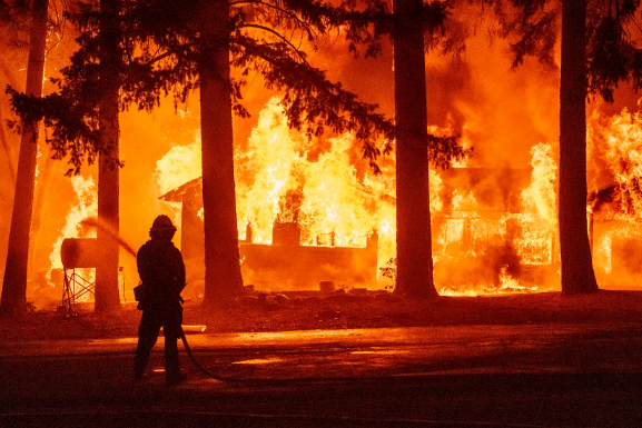 Los incendios arrasan superficies récord en Grecia