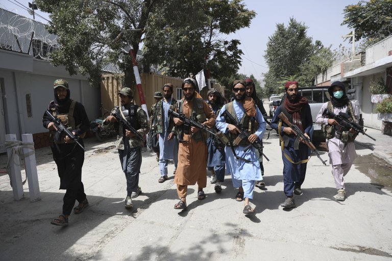 Los talibanes comenzaron "la caza" de exfuncionarios y colaboradores de EEUU y la Otan