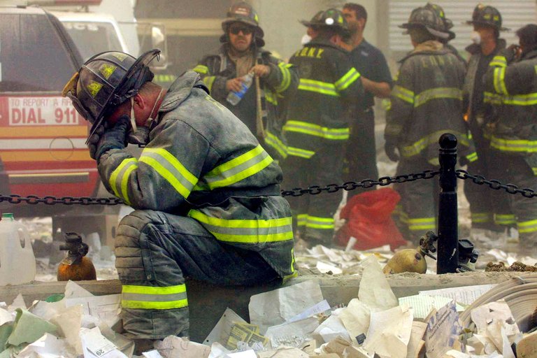 Sobrevivir al 11-S: los estragos del trauma en la salud mental que persisten a 20 años del atentado