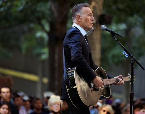 “Te veré en mis sueños”: la emotiva canción que Bruce Springsteen interpretó en ceremonia del 11-S