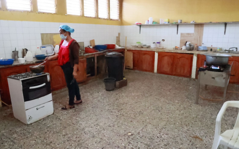 Hospital de Castañuelas, en Montecristi, trabaja bajo condiciones inhumanas 