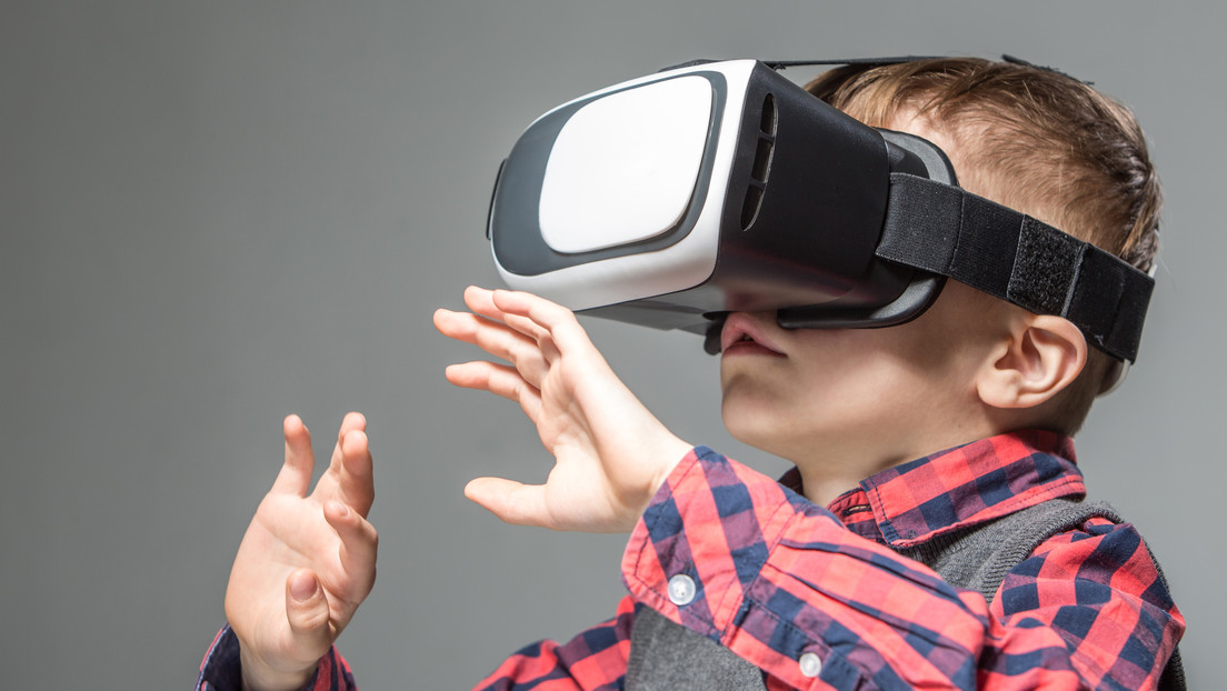 Aprueban en EEUU tratamiento con cascos de realidad virtual para niños con el síndrome de ojo perezoso