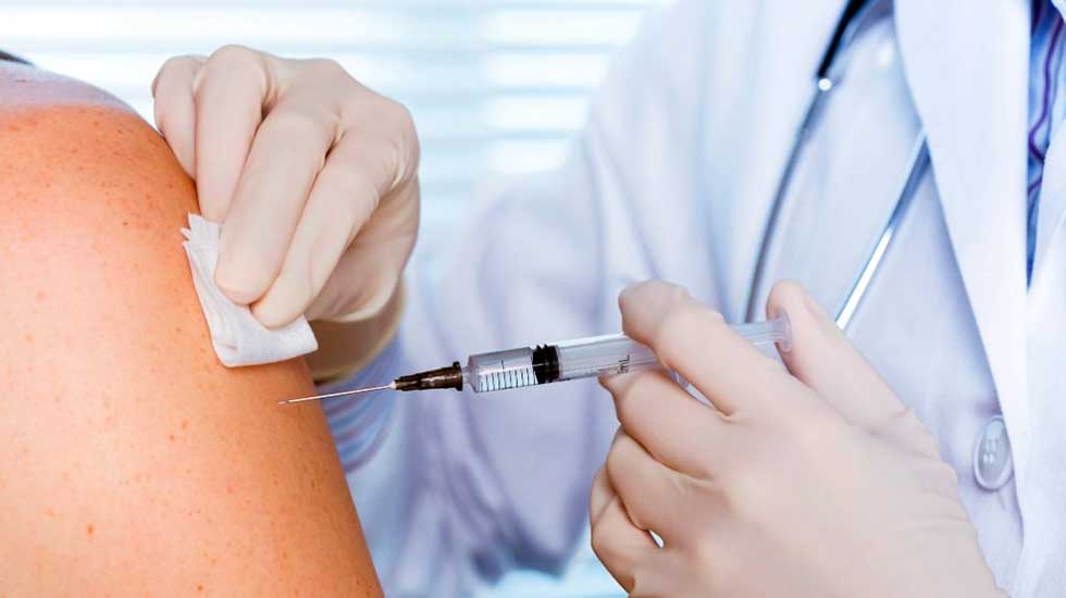 Australia aprueba dosis de refuerzo de vacuna anticovid para adultos