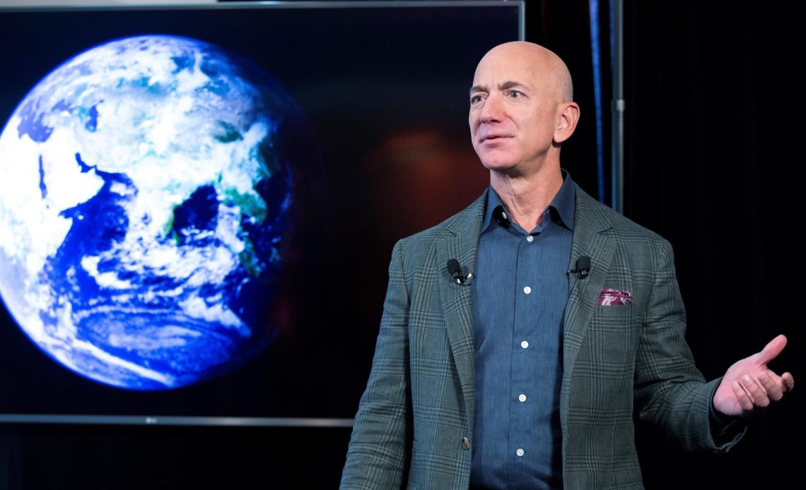 Congresistas de EE.UU. piden a Amazon que aclare si Bezos mintió bajo juramento