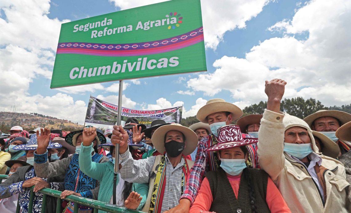 Perú lanza una "segunda reforma agraria" en medio de expectativas y temores