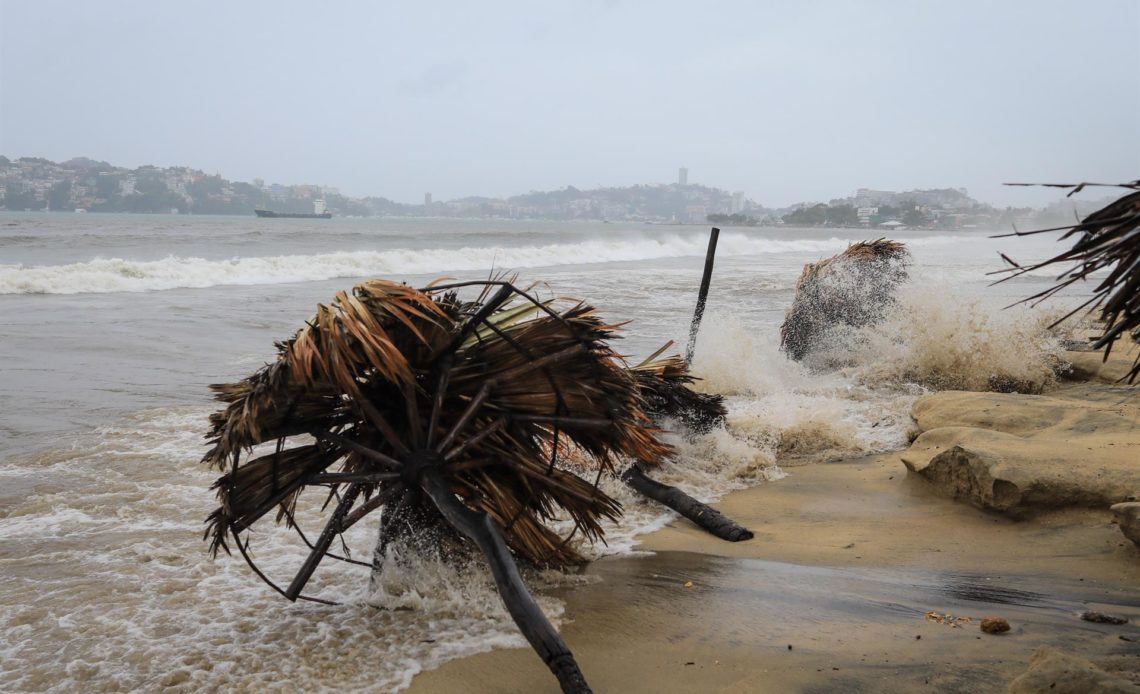 Rick tocará tierra el domingo como huracán categoría 2 en Pacífico mexicano