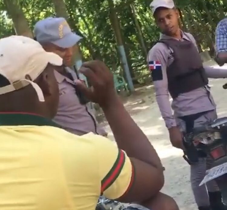 Captan en video disparo y amenaza de muerte de un agente de la PN contra civil