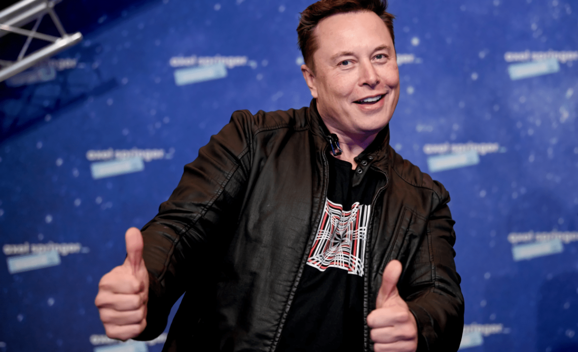 Elon Musk vendió 1.100 millones de dólares de acciones de Tesla