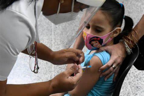 Sociedad Dominicana de Pediatría opuesta a que niños sean vacunados con Sinovac