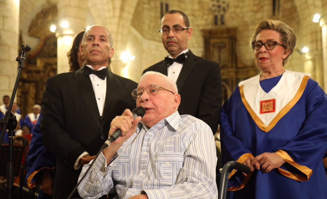 Fallece el maestro José Delmonte, fundador del canto coral dominicano