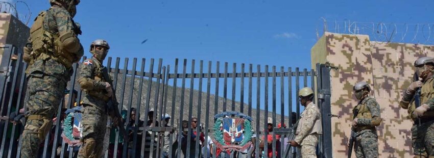 República Dominicana despliega 12,000 militares en la frontera con Haití