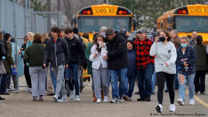 Tres muertos y ocho heridos en tiroteo en escuela secundaria de EEUU