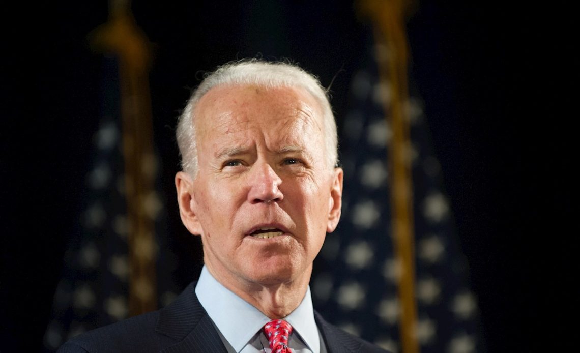Biden estima que poner fin a la transmisión del sida está "al alcance de la mano"