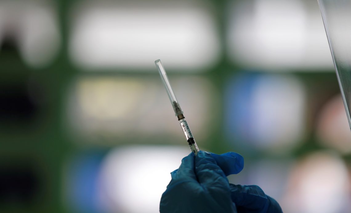 Pfizer probará una tercera dosis de vacuna anticovid para menores de 5 años