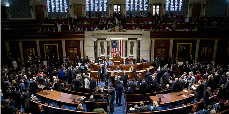 Senado de EEUU aprueba proyecto de ley para evitar default, que pasa a Cámara de Representantes