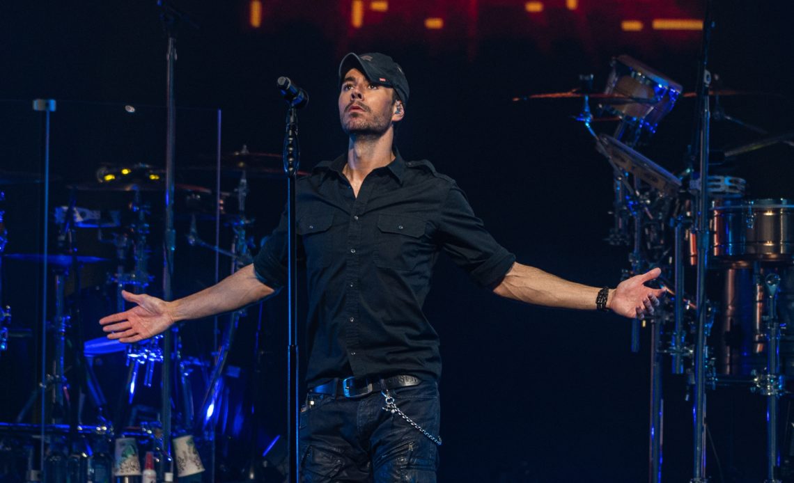 Enrique Iglesias lanza disco con 4 "remixes" del éxito con Farruko "Me pasé"