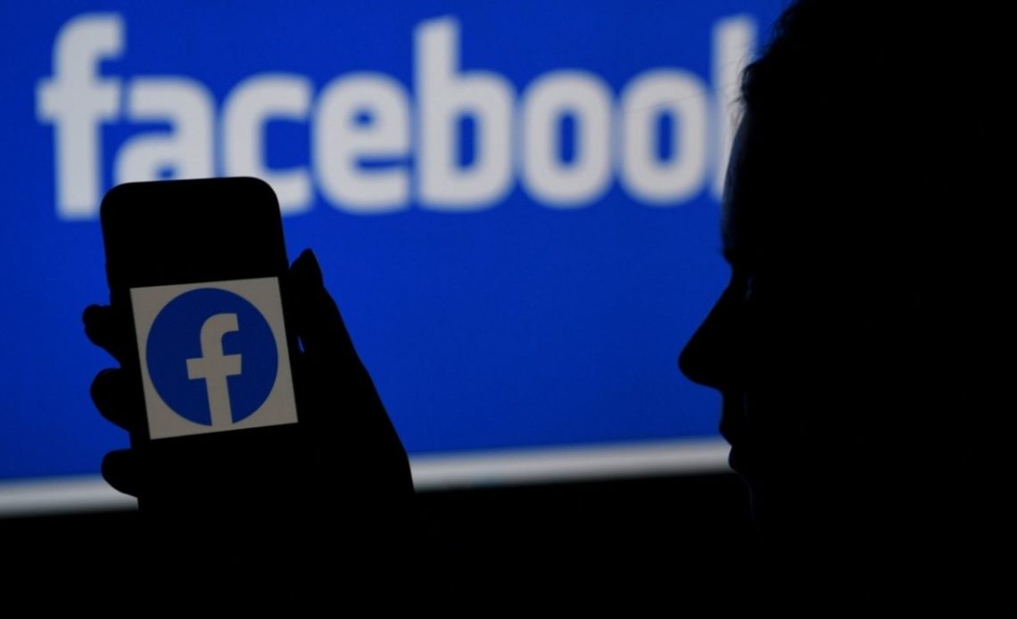 Juez rechaza intento de Facebook por bloquear demanda antimonopolio en EEUU