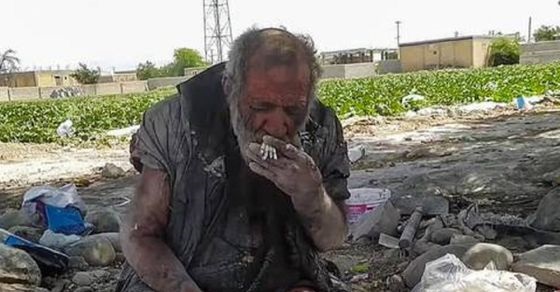 Anciano de 87 años que no se ha bañado en 67 años y bebe agua de charcos goza de buena salud